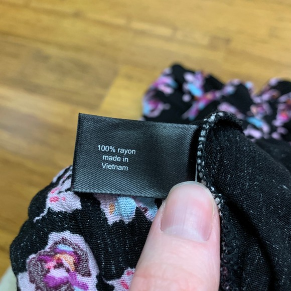 Lane Bryant Floral Bell Sleeve Keyhole Blouse Top Plus Size‎ 20 Black Purple - Picture 7 of 8